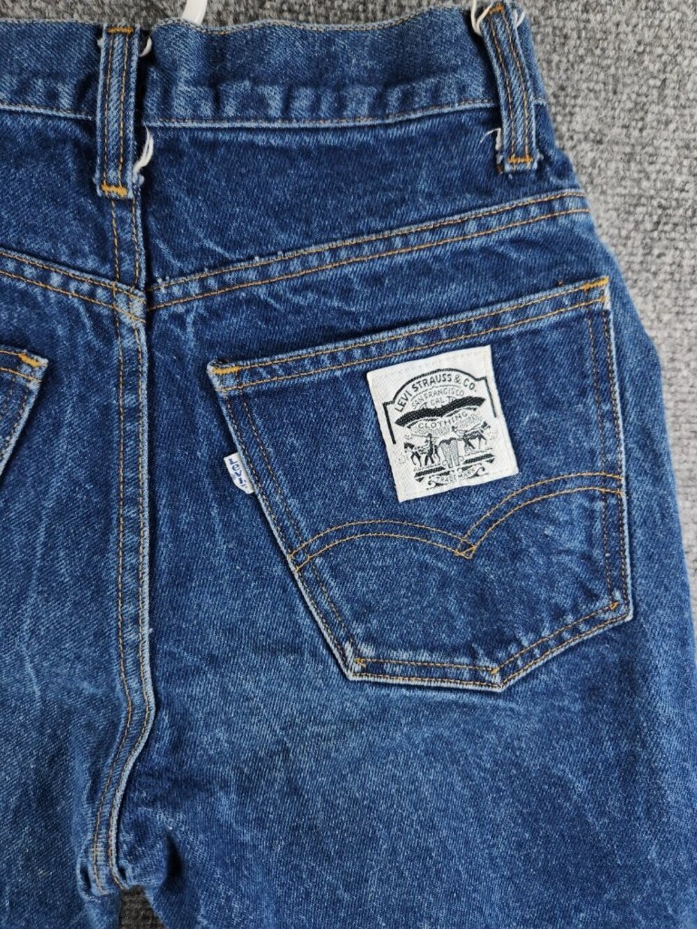 VTG Levi’s 80’s Denim Jeans Women Size 9 Dark Wash 26068 0214 ACTL 26W x 32L